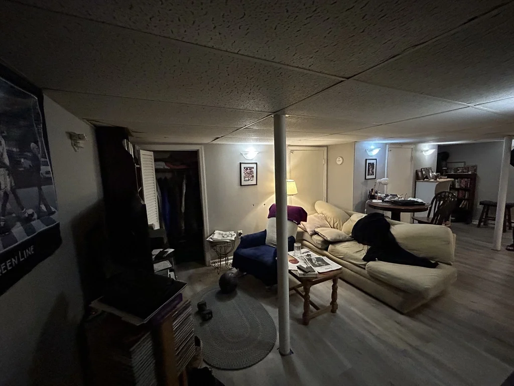 1 bed, 1 bath apartment for rent at 621 East 5th St Unit 1, South Boston — photo 4 of 5
