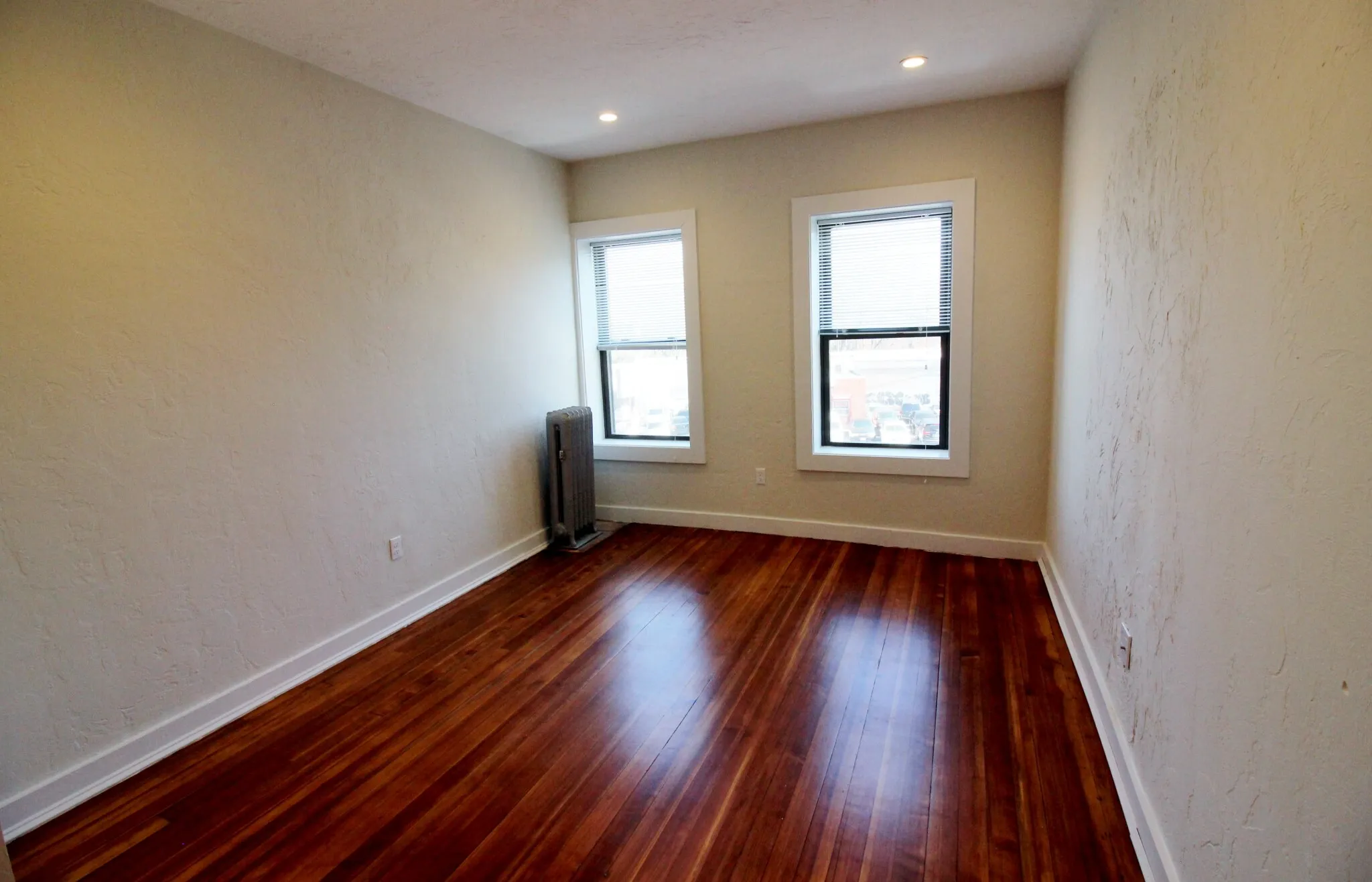 3 bed, 1 bath apartment for rent at 622 Columbia Rd Unit 4, Dorchester — photo 4 of 15