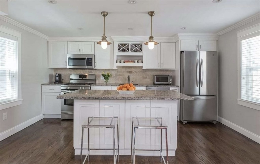 3 bed, 3 bath apartment for rent at 622 E 2nd St, South Boston — photo 5 of 14