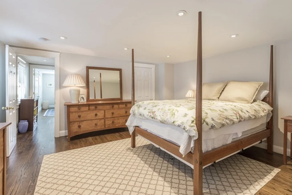 3 bed, 3 bath apartment for rent at 622 E 2nd Unit 622, South Boston — photo 7 of 15