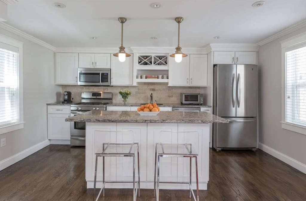 3 bed, 3 bath apartment for rent at 622 E 2nd Unit 622, South Boston — photo 5 of 15