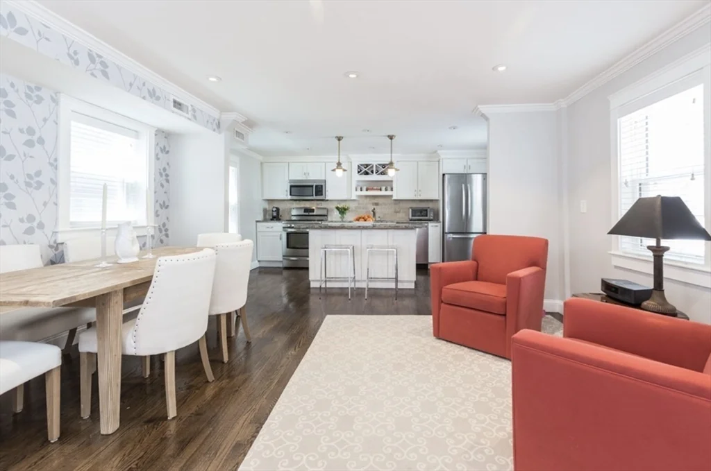 3 bed, 3 bath apartment for rent at 622 E 2nd Unit 622, South Boston — photo 1 of 15
