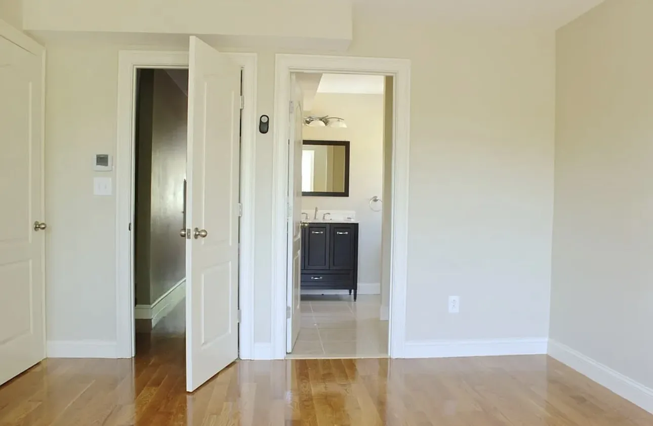 4 bed, 4+ bath apartment for rent at 622 Trapelo Rd Unit 1, Belmont — photo 11 of 28