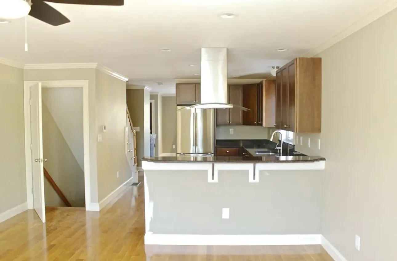 4 bed, 4+ bath apartment for rent at 622 Trapelo Rd Unit 1, Belmont — photo 2 of 28
