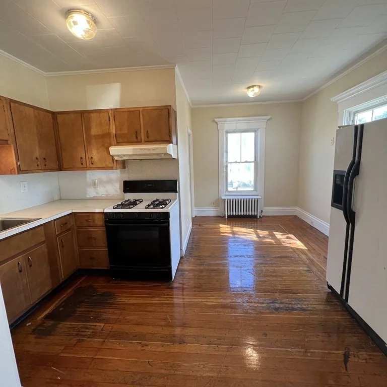 1 bed, 1 bath apartment for rent at 623 County St Unit 1E, New Bedford — photo 1 of 5