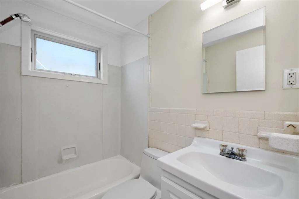2 bed, 1 bath apartment for rent at 623 Quincy Shore Dr Unit 4-B, Wollaston — photo 17 of 25