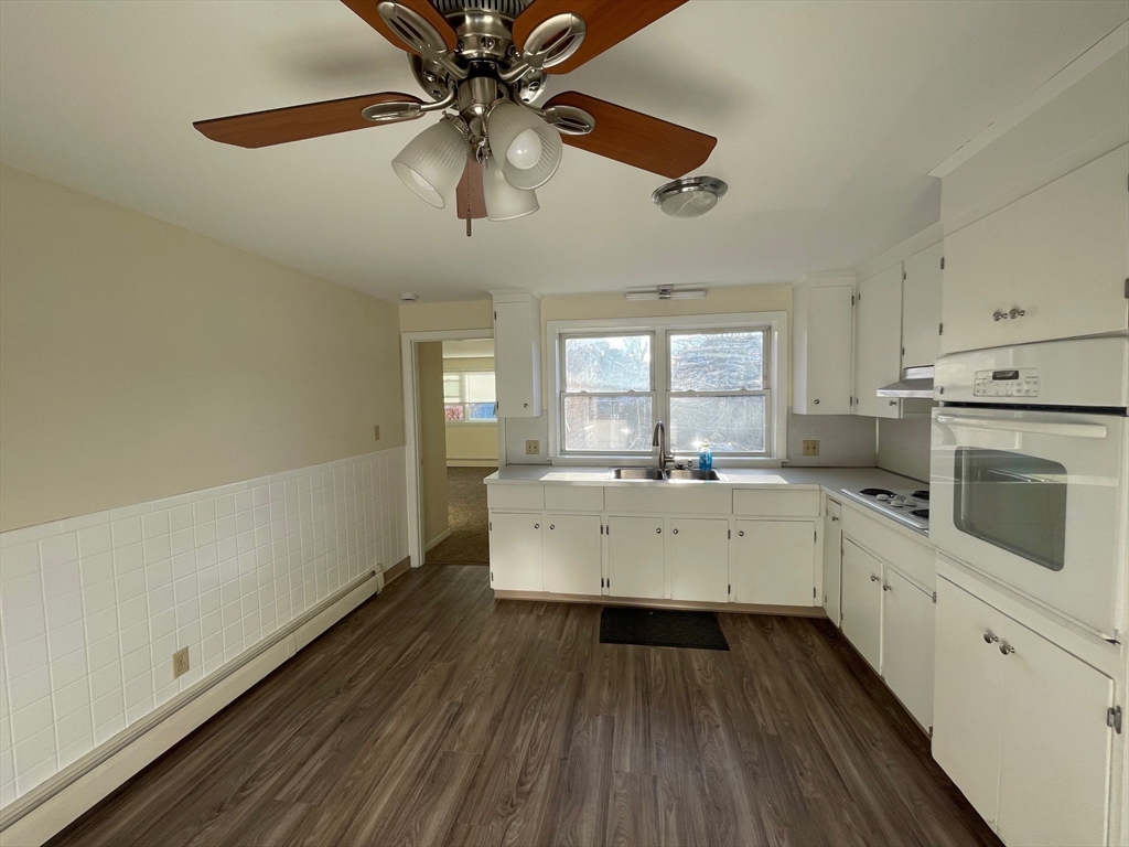 3 bed, 1 bath apartment for rent at 623 Quincy Shore Dr Unit 4, Wollaston — photo 4 of 17