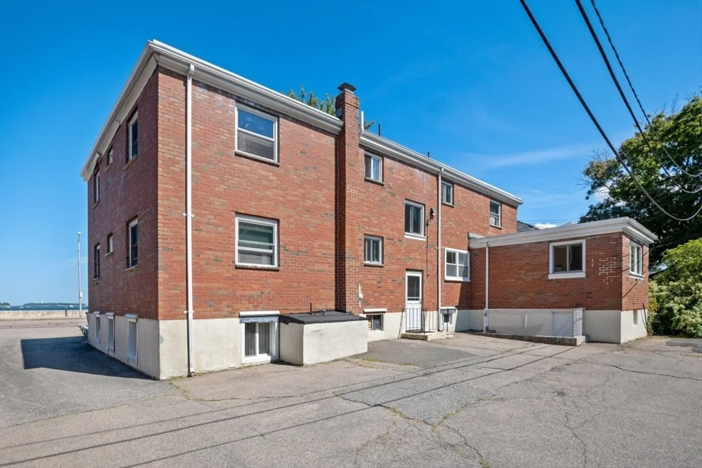 2 bed, 1 bath apartment for rent at 623 Quincy Shore Dr Unit 6, North Quincy — photo 10 of 12