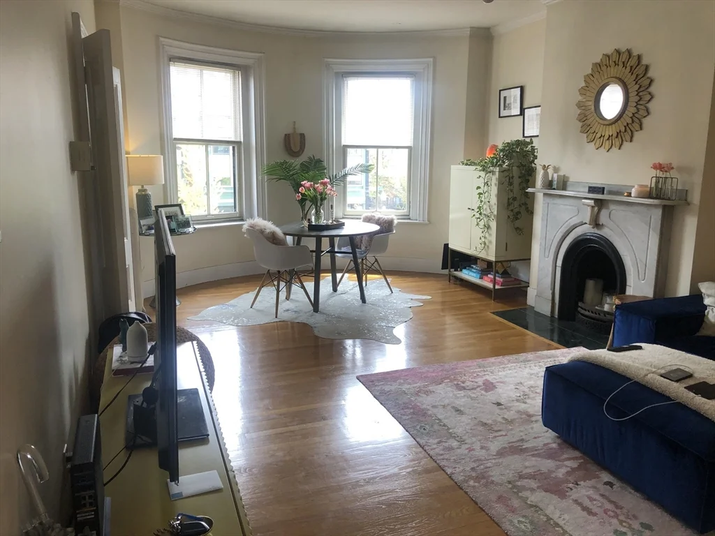 1 bed, 1 bath apartment for rent at 623 Tremont St Unit 2, South End — photo 2 of 13