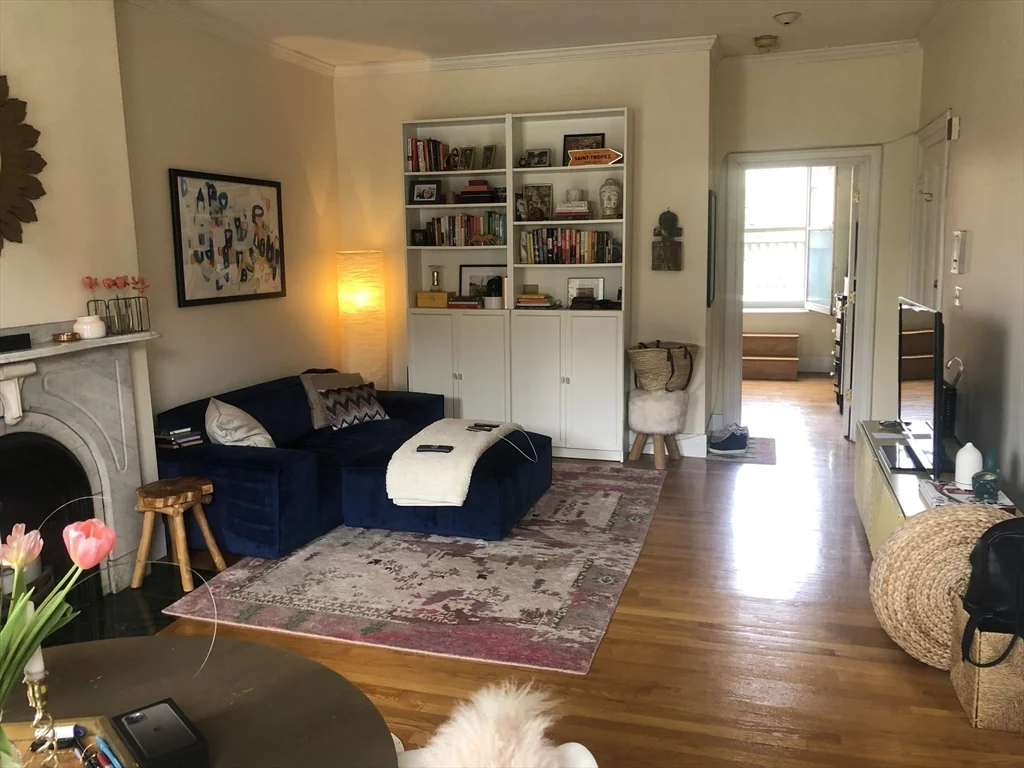 1 bed, 1 bath apartment for rent at 623 Tremont St Unit 2, South End — photo 3 of 13