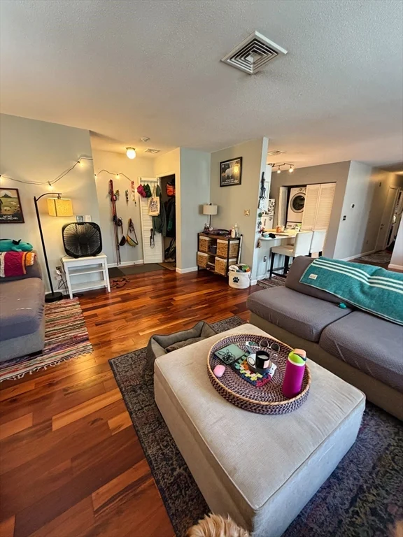 2 bed, 2 bath apartment for rent at 624 Boston Ave Unit 9B, Medford — photo 1 of 22