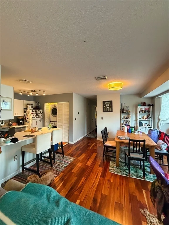 2 bed, 2 bath apartment for rent at 624 Boston Ave Unit 9B, Medford — photo 7 of 22