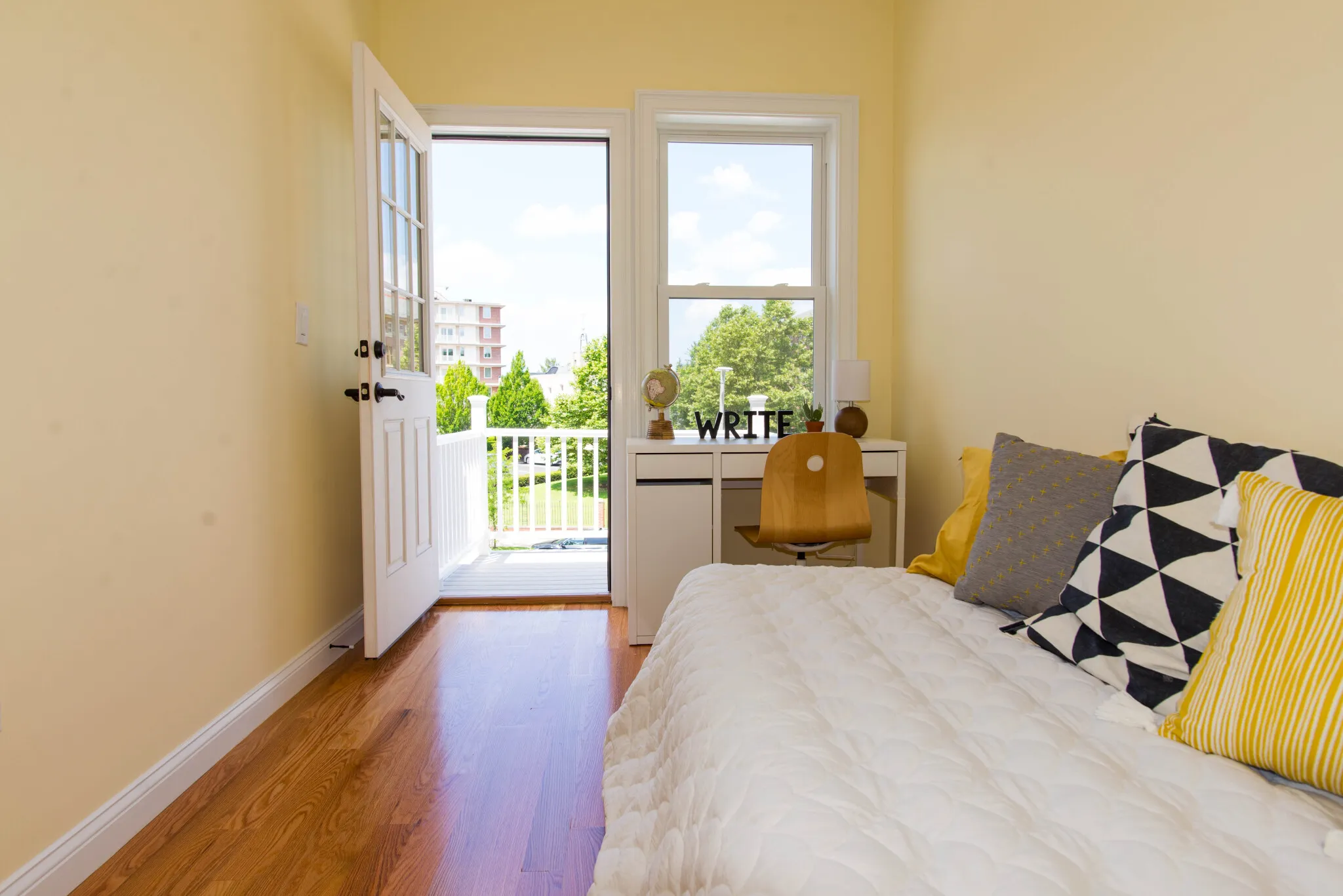 4 bed, 2 bath apartment for rent at 624 Cambridge St Unit 2, Allston — photo 4 of 21