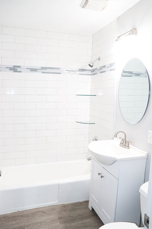 2 bed, 1 bath apartment for rent at 624 Hyde Park Ave Unit B1, Roslindale — photo 2 of 10