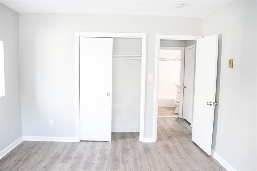 2 bed, 1 bath apartment for rent at 624 Hyde Park Ave Unit B1, Roslindale — photo 5 of 10