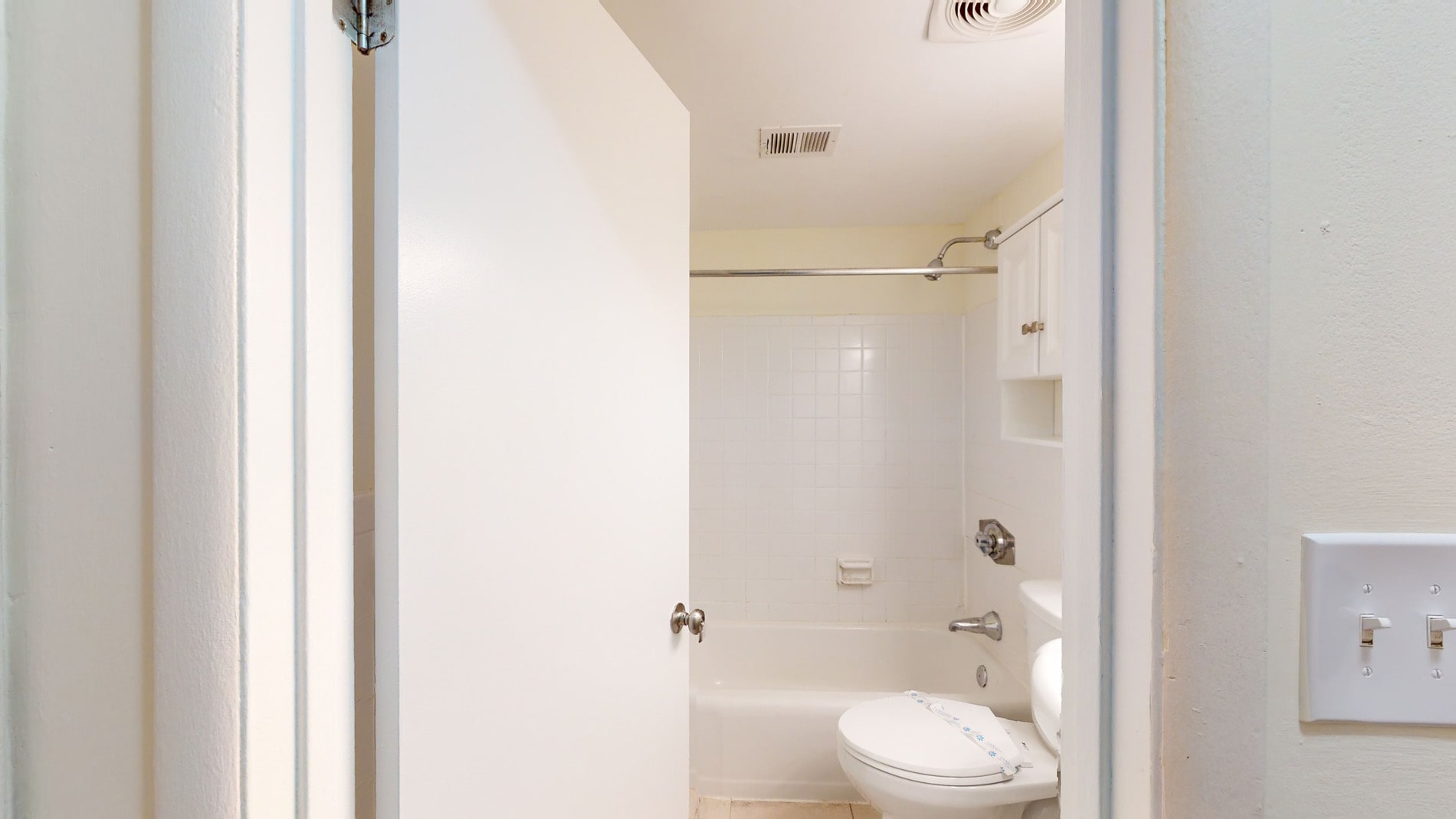 2 bed, 1 bath apartment for rent at 624 Walpole St Unit 6-101, Norwood — photo 5 of 37