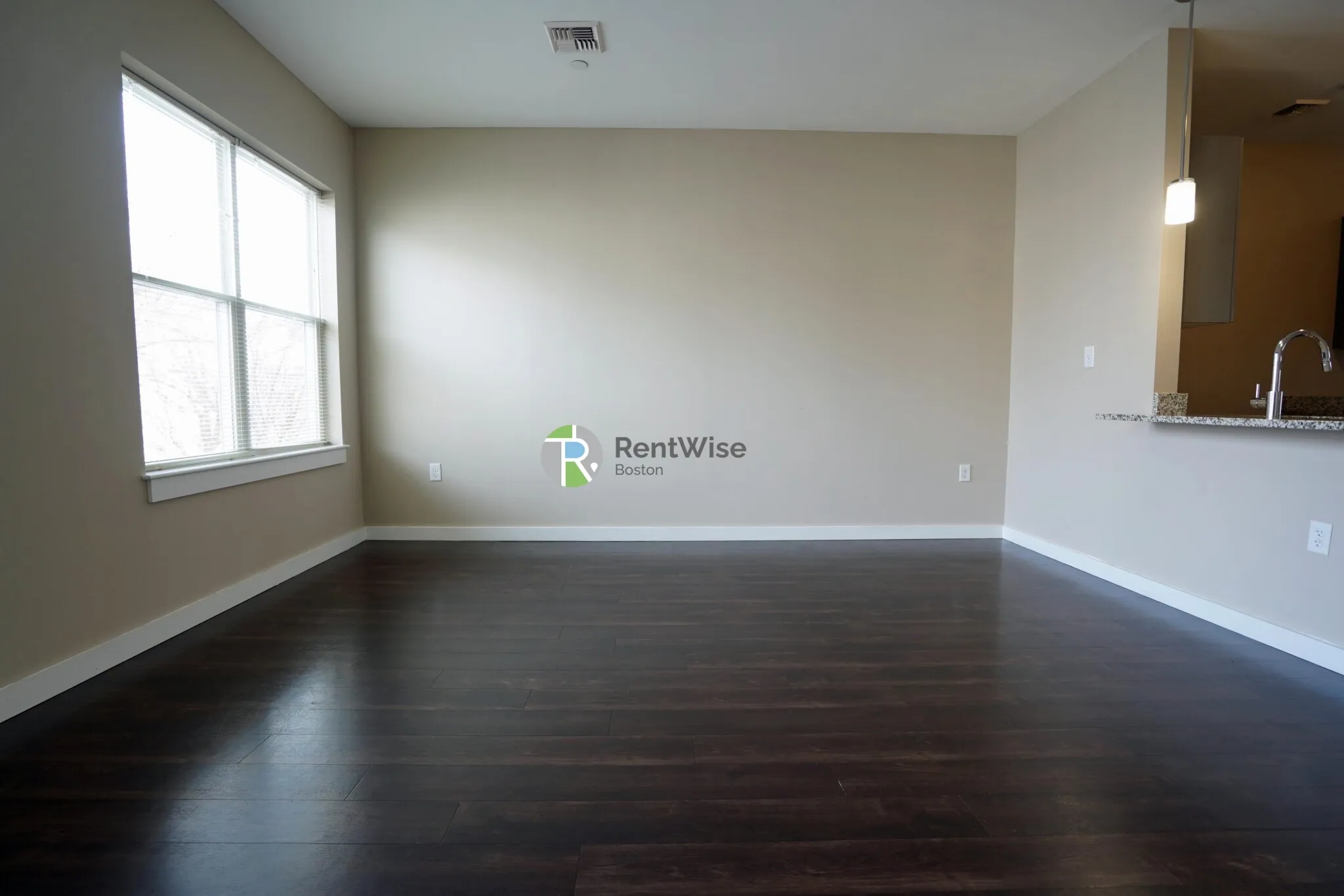 2 bed, 2 bath apartment for rent at 625 Mcgrath Highway Unit 36-4, East Somerville — photo 3 of 23