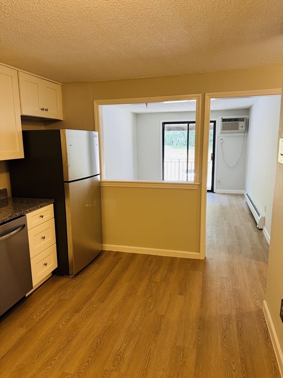 1 bed, 1 bath apartment for rent at 625 West Lowell Ave Unit 22, Haverhill — photo 2 of 7