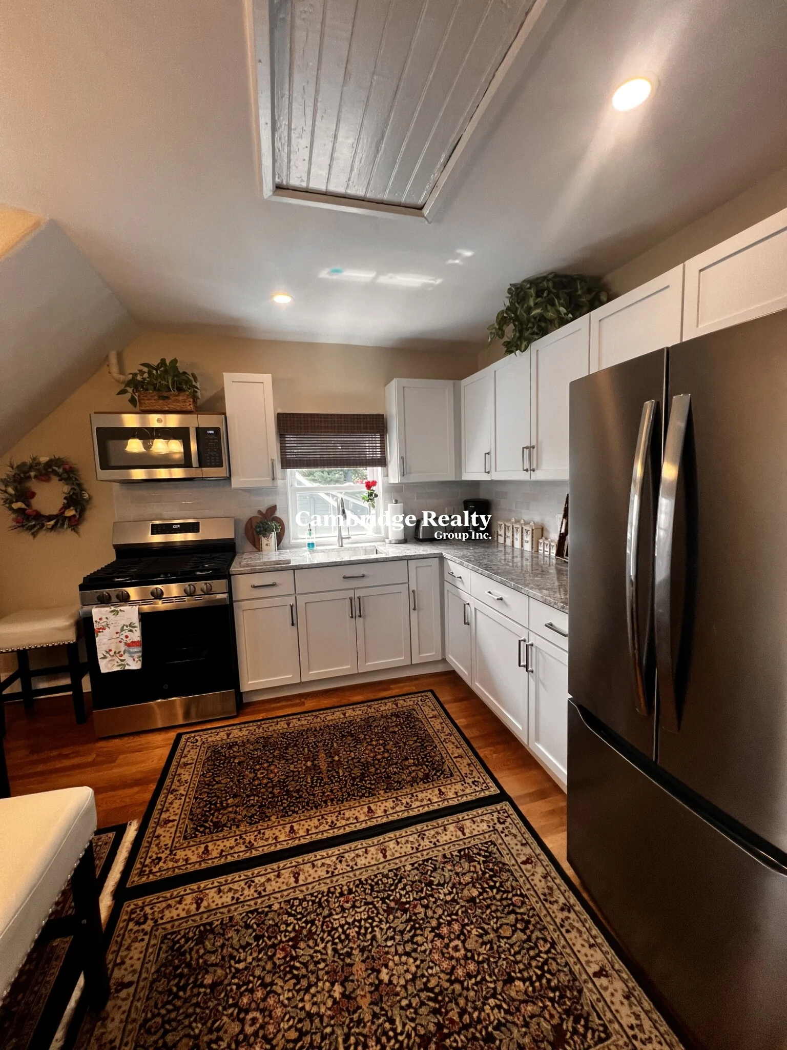 1 bed, 1 bath apartment for rent at 626-628 Washington St Unit 3, Wellesley — photo 1 of 21