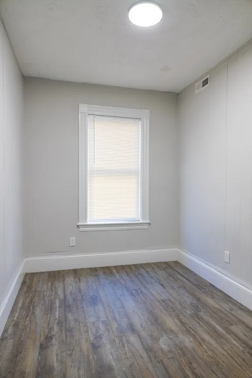 4 bed, 1 bath apartment for rent at 626 East 6th St Unit 2, South Boston — photo 10 of 10