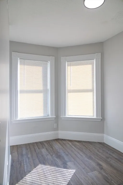4 bed, 1 bath apartment for rent at 626 East 6th St Unit 2, South Boston — photo 7 of 10