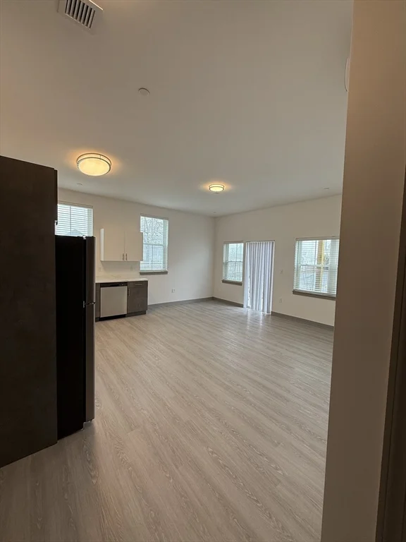 2 bed, 1 bath apartment for rent at 626 Main St Unit 113, Dennis Port — photo 3 of 22