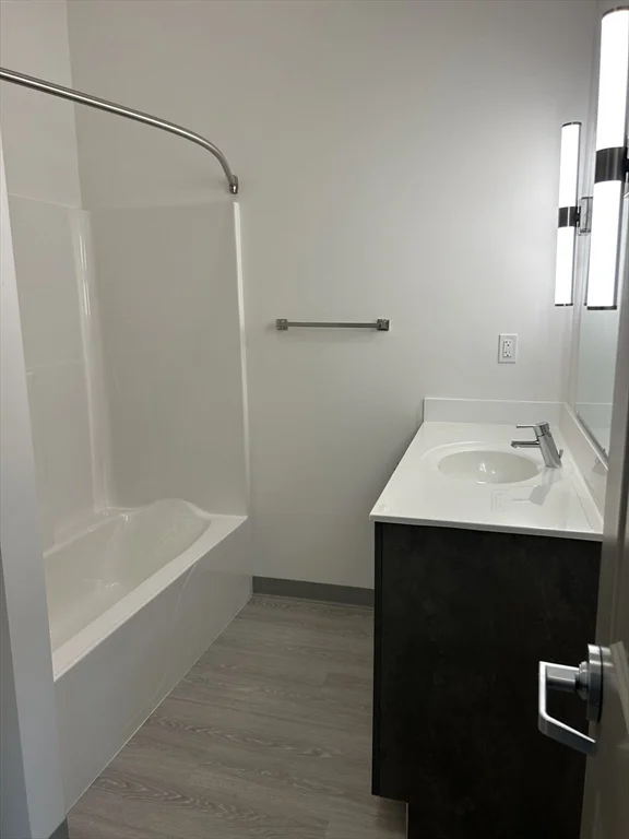 2 bed, 1 bath apartment for rent at 626 Main St Unit 202, Dennis Port — photo 12 of 21