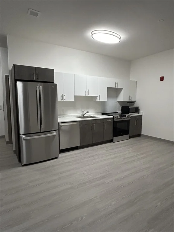 1 bed, 1 bath apartment for rent at 626 Main St Unit 210, Dennis Port — photo 3 of 14