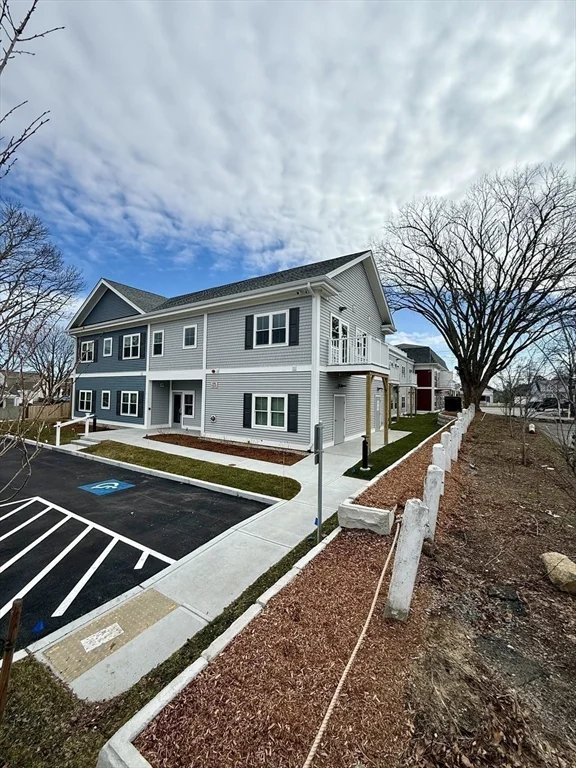 1 bed, 1 bath apartment for rent at 626 Main St Unit 212, Dennis Port — photo 16 of 18