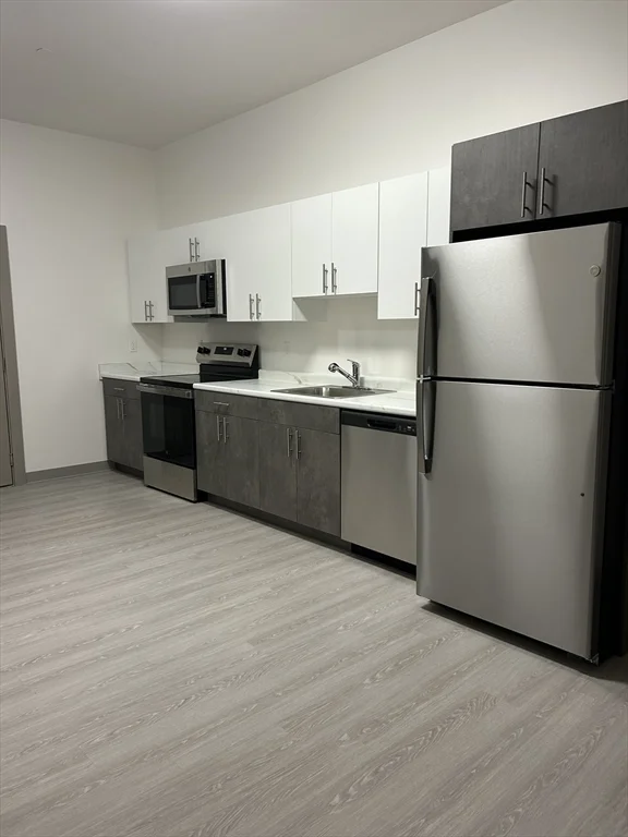 1 bed, 1 bath apartment for rent at 626 Main St Unit 212, Dennis Port — photo 3 of 18
