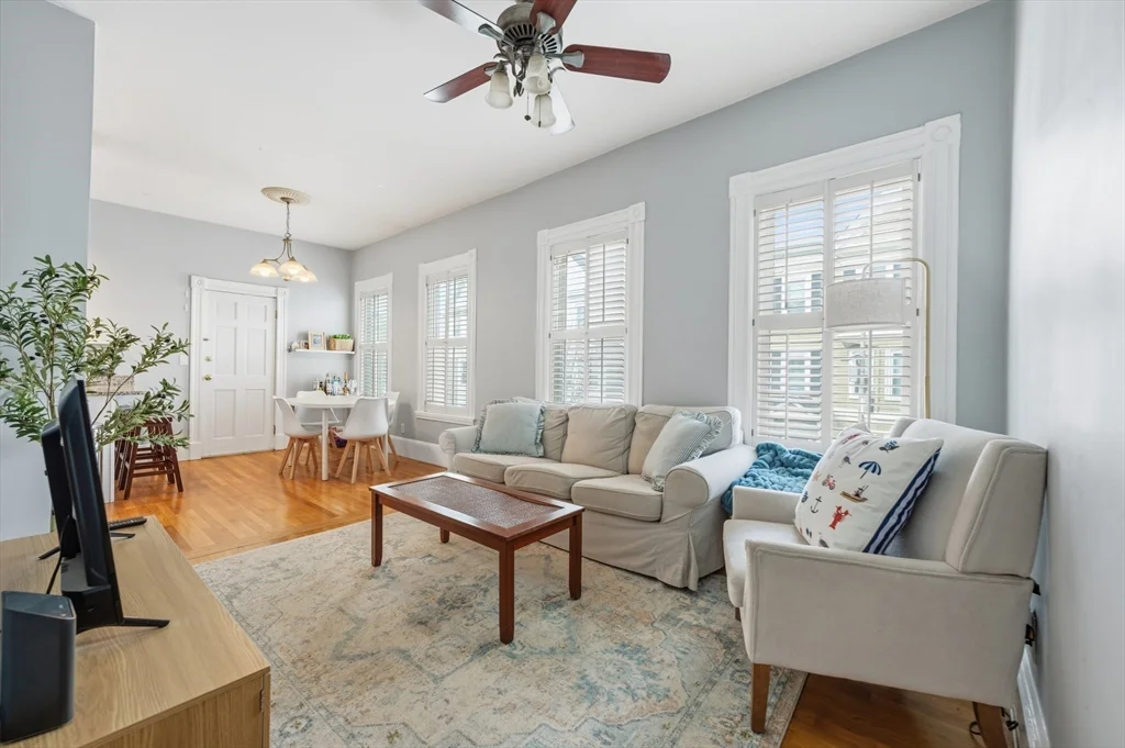 3 bed, 2 bath apartment for rent at 627 E 6th St Unit 2, South Boston — photo 3 of 19