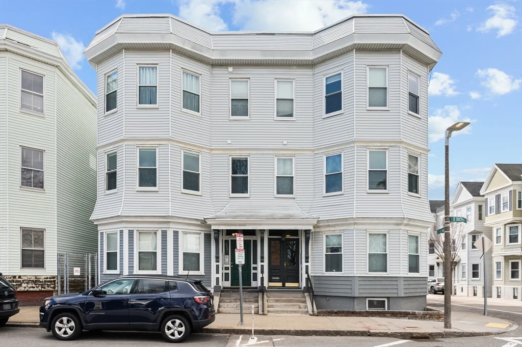 3 bed, 2 bath apartment for rent at 627 E 6th St Unit 2, South Boston — photo 9 of 19