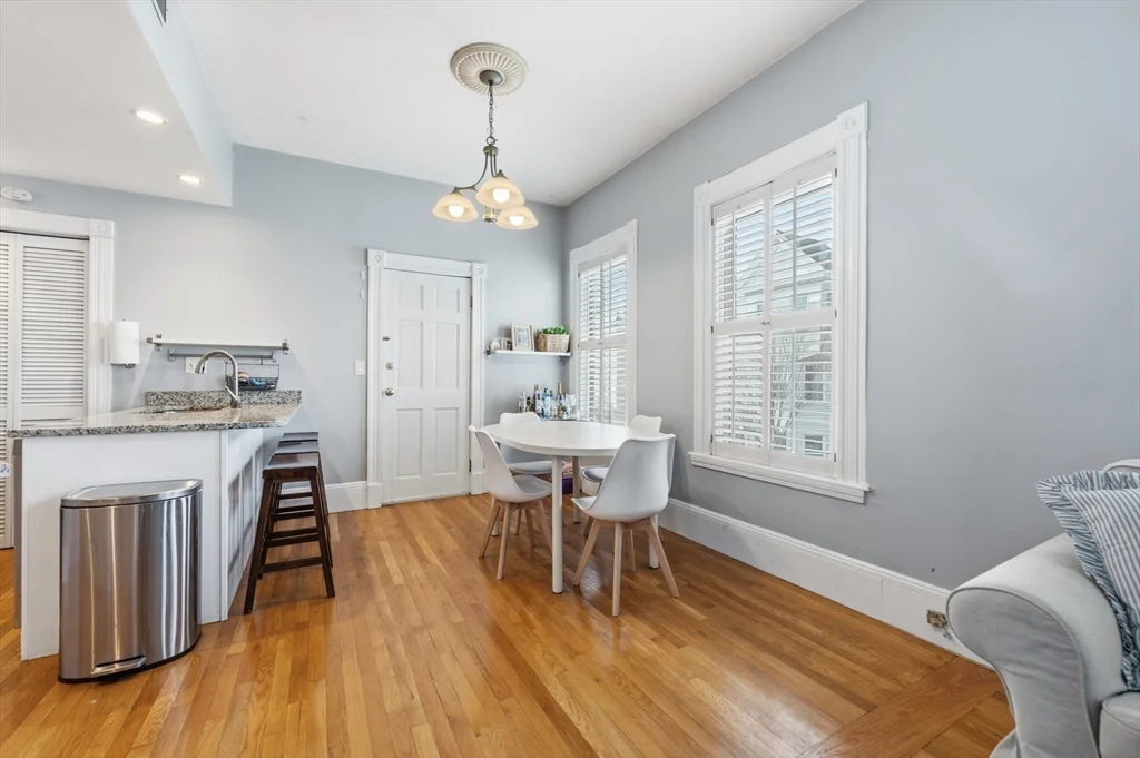 3 bed, 2 bath apartment for rent at 627 E 6th St Unit 2, South Boston — photo 13 of 19