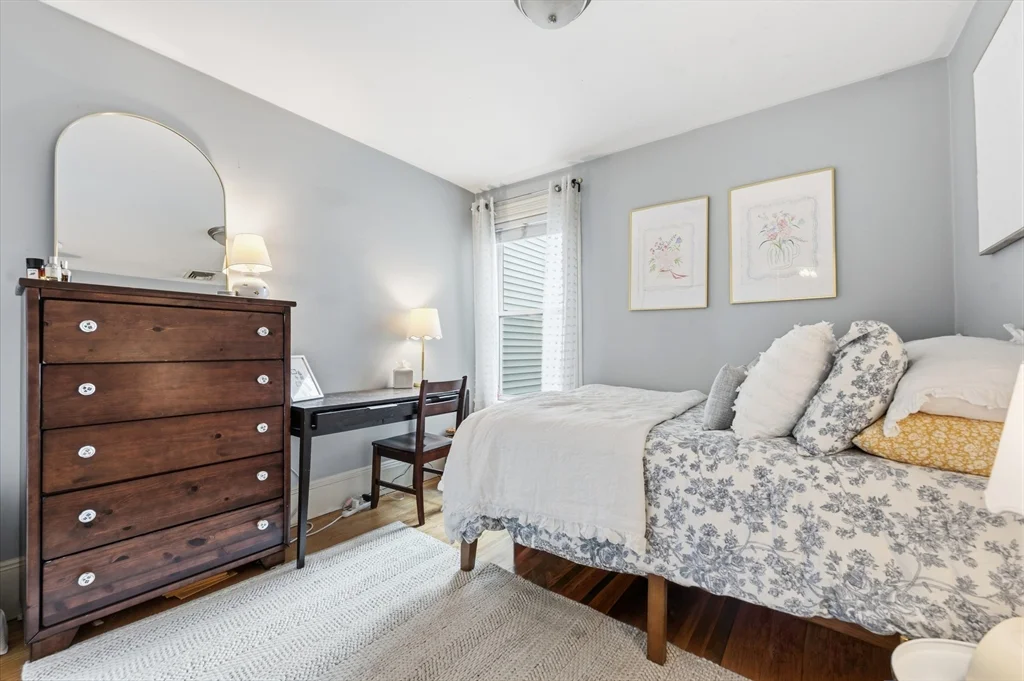 3 bed, 2 bath apartment for rent at 627 E 6th St Unit 2, South Boston — photo 18 of 19