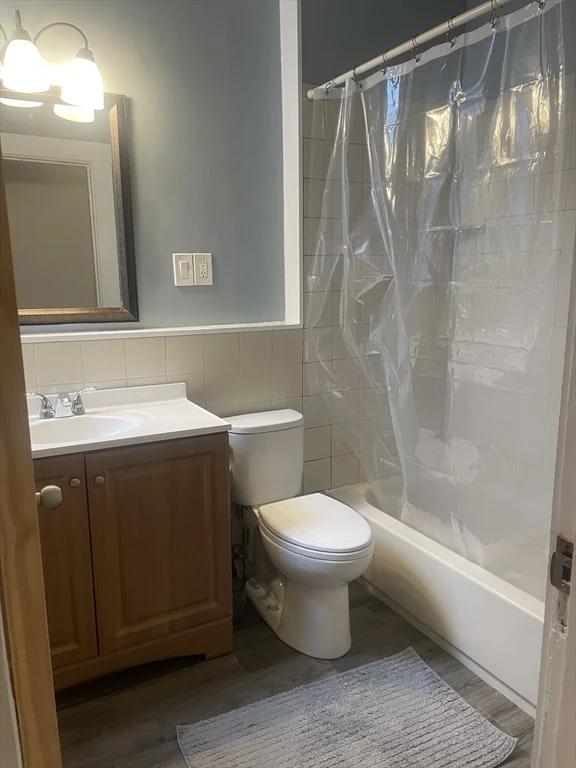 3 bed, 1 bath apartment for rent at 628 East 3rd St Unit 2, South Boston — photo 15 of 21