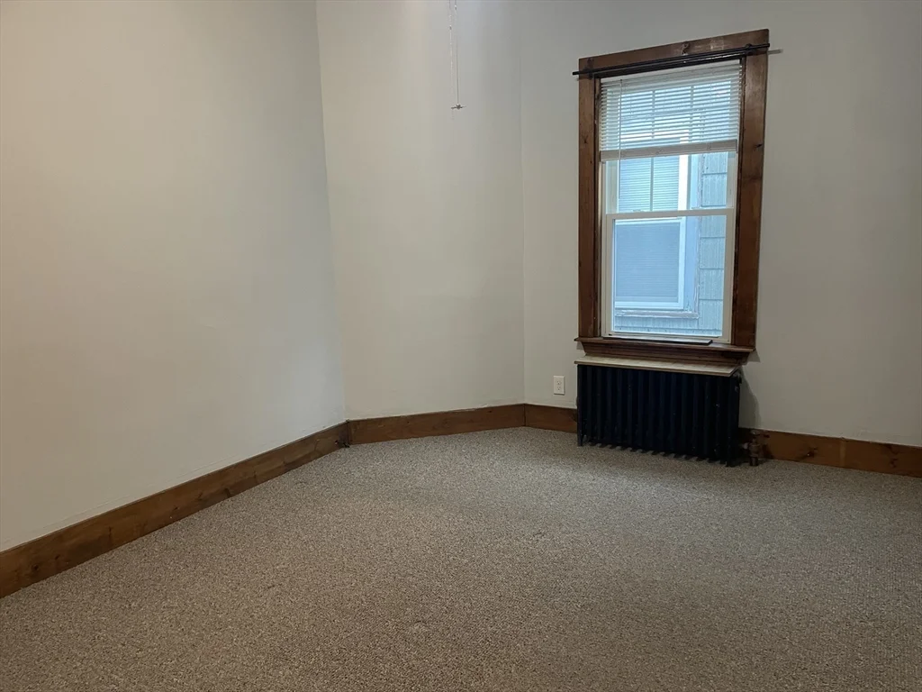 3 bed, 1 bath apartment for rent at 628 East 3rd St Unit 2, South Boston — photo 13 of 21