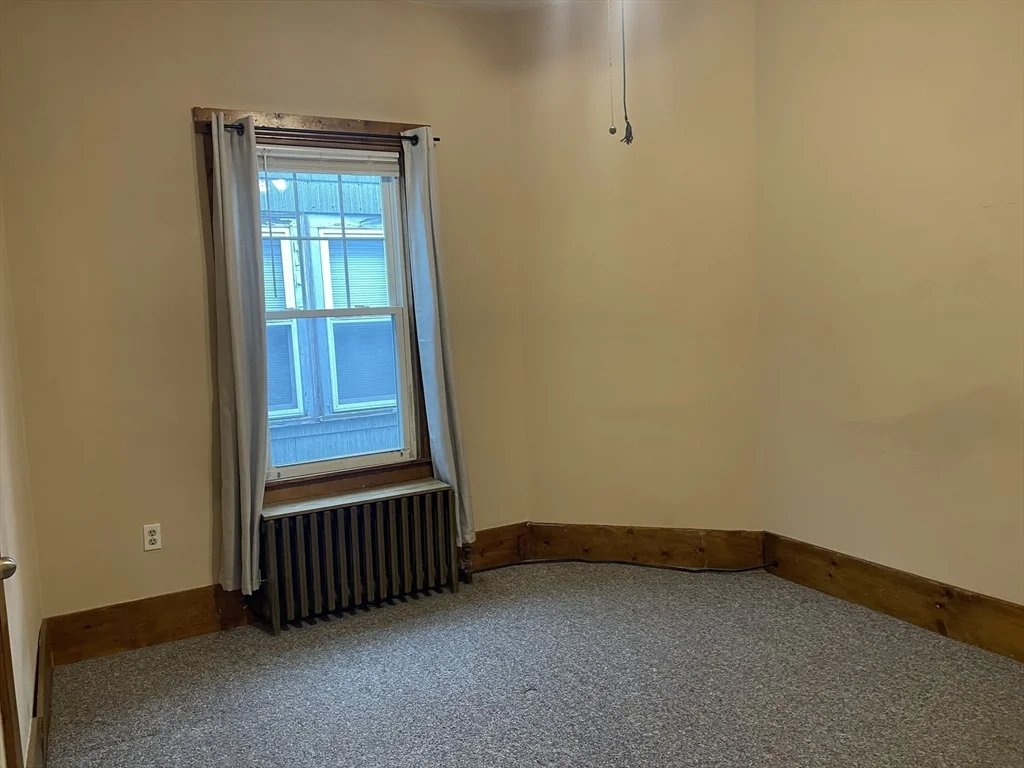 3 bed, 1 bath apartment for rent at 628 East 3rd St Unit 2, South Boston — photo 11 of 21