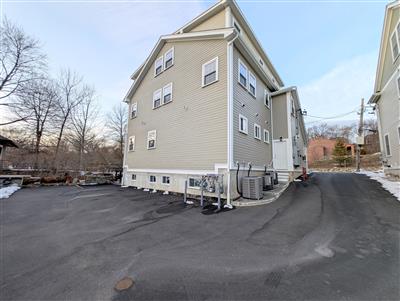 3 bed, 3 bath apartment for rent at 628 Trapelo Rd Unit 2, Belmont — photo 28 of 28