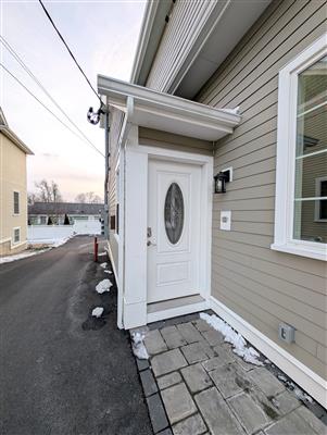 3 bed, 3 bath apartment for rent at 628 Trapelo Rd Unit 2, Belmont — photo 25 of 28