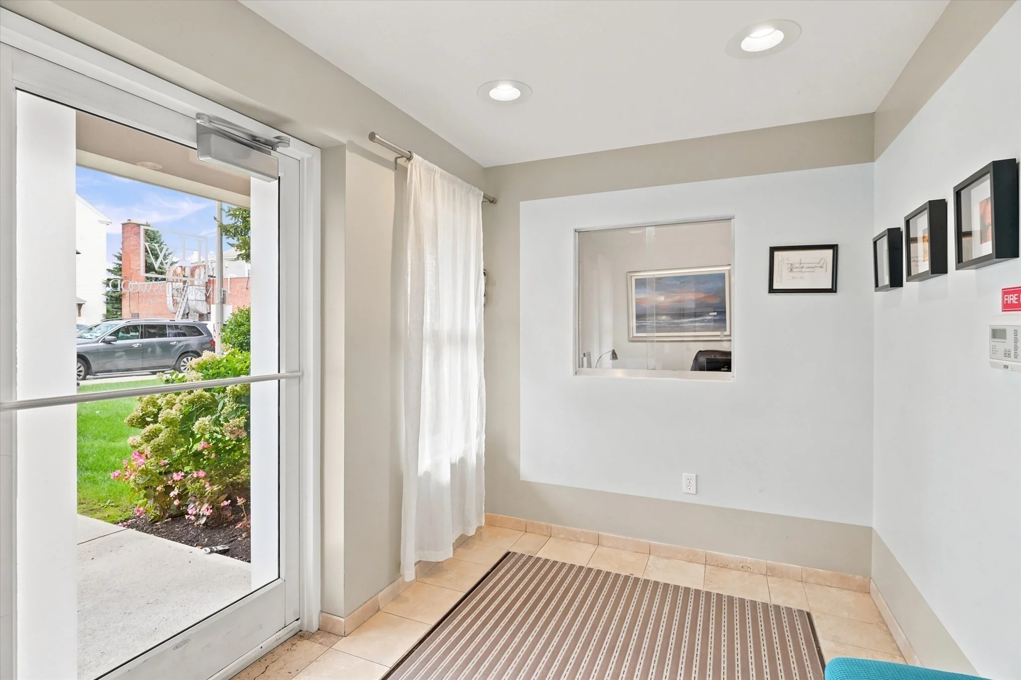 2 bed, 2 bath apartment for rent at 629 Hammon St Unit EPH15, Chestnut Hill — photo 7 of 28