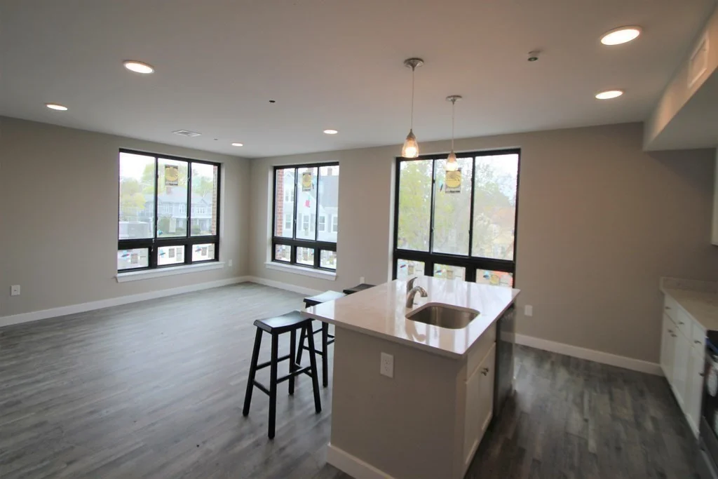 1 bed, 1 bath apartment for rent at 629 Washington St Unit 202, Whitman — photo 3 of 12