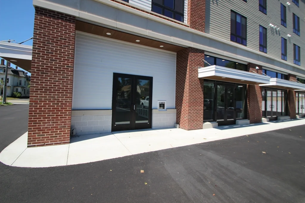 2 bed, 2 bath apartment for rent at 629 Washington St Unit 307, Whitman — photo 11 of 11