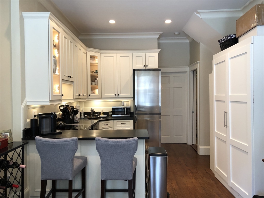 1 bed, 1 bath apartment for rent at 63 Appleton St Unit 2, South End — photo 5 of 11
