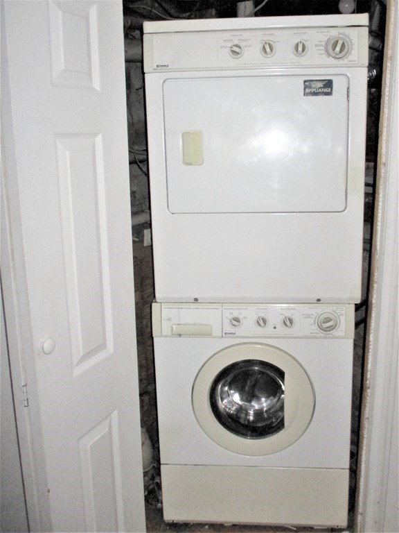 1 bed, 1 bath apartment for rent at 63 Arlington St Unit 1, Oak Square — photo 8 of 9