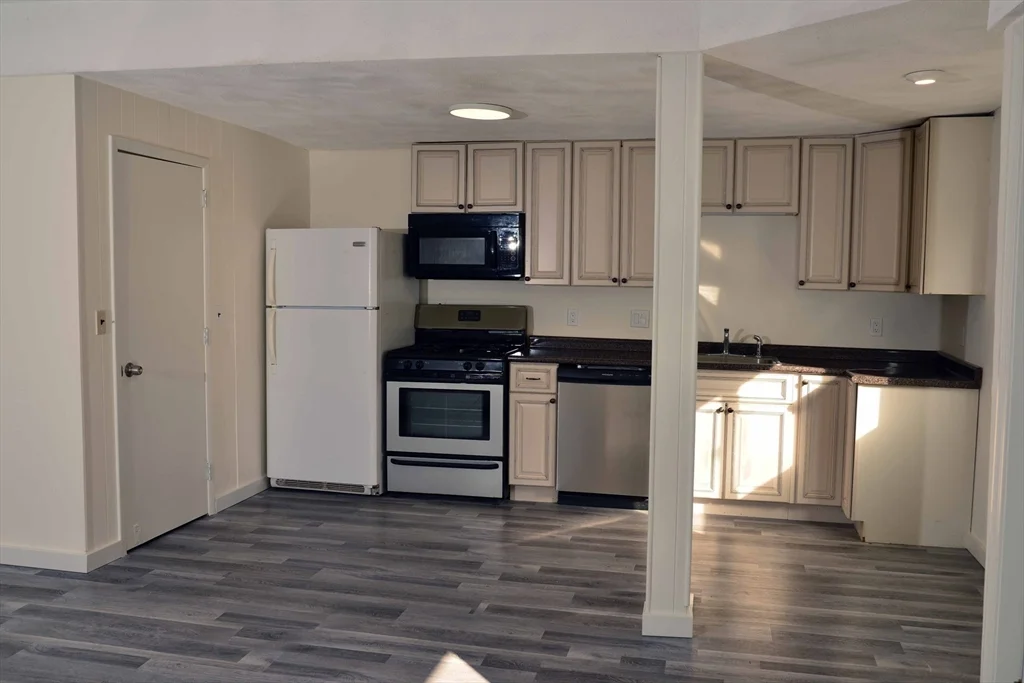 2 bed, 1 bath apartment for rent at 63 Ashland St Unit 63, Malden — photo 2 of 15