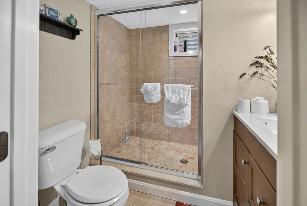 3 bed, 2 bath apartment for rent at 63 Asiaf Way, Manomet — photo 28 of 32