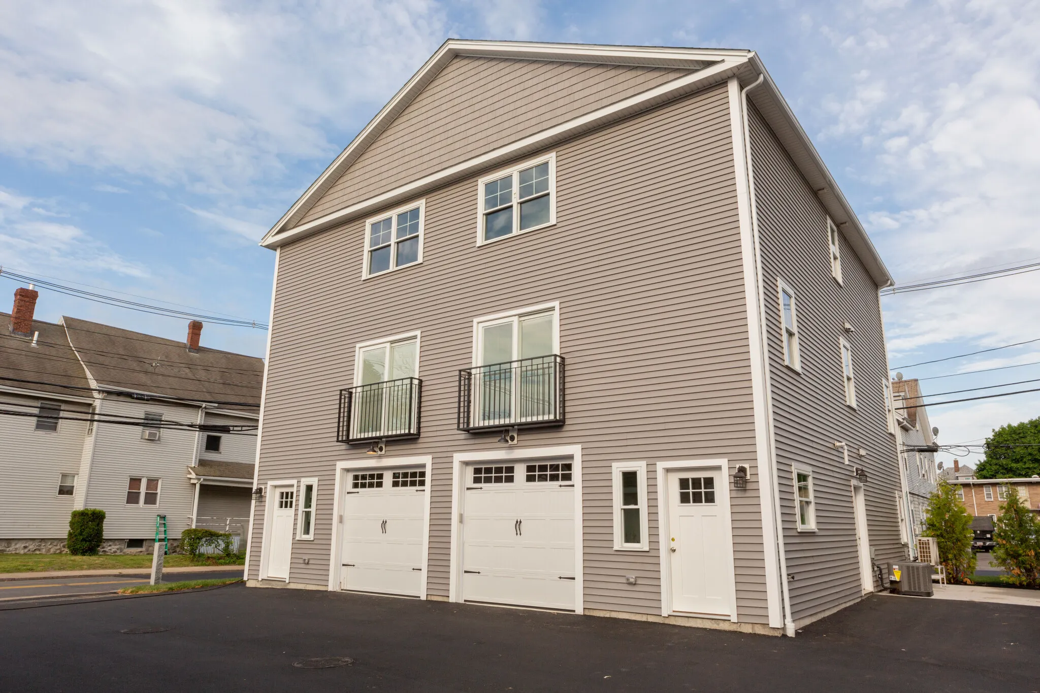 3 bed, 3.5 bath apartment for rent at 63 Bacon St Unit 2, Banks Square — photo 1 of 31