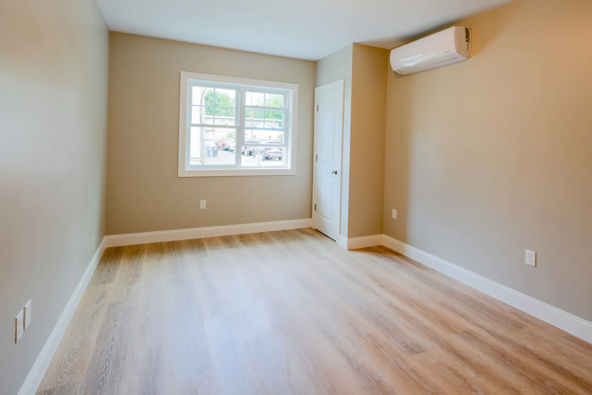 3 bed, 3.5 bath apartment for rent at 63 Bacon St Unit 2, Banks Square — photo 5 of 31