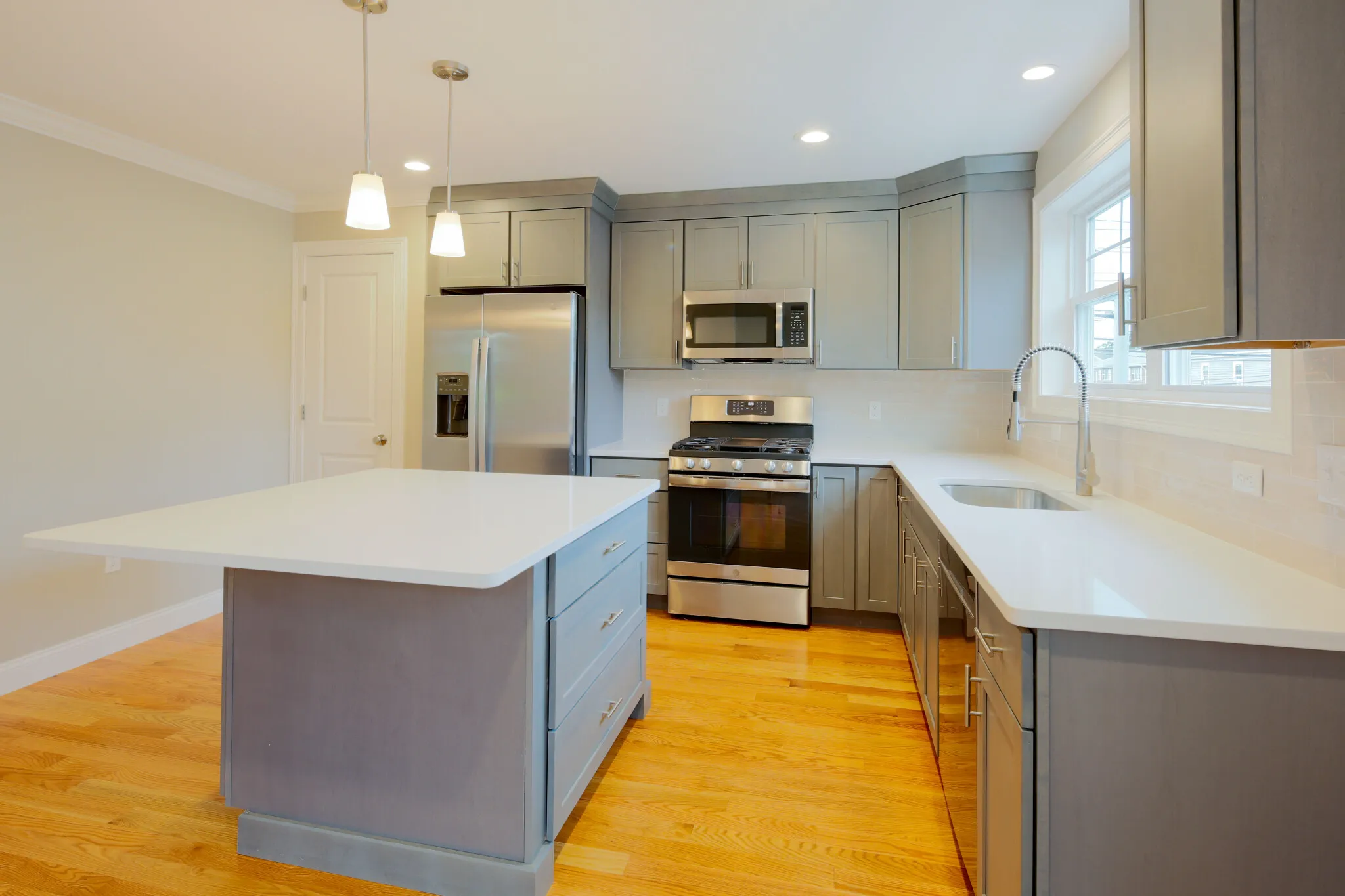 3 bed, 3.5 bath apartment for rent at 63 Bacon St Unit 2, Banks Square — photo 14 of 31