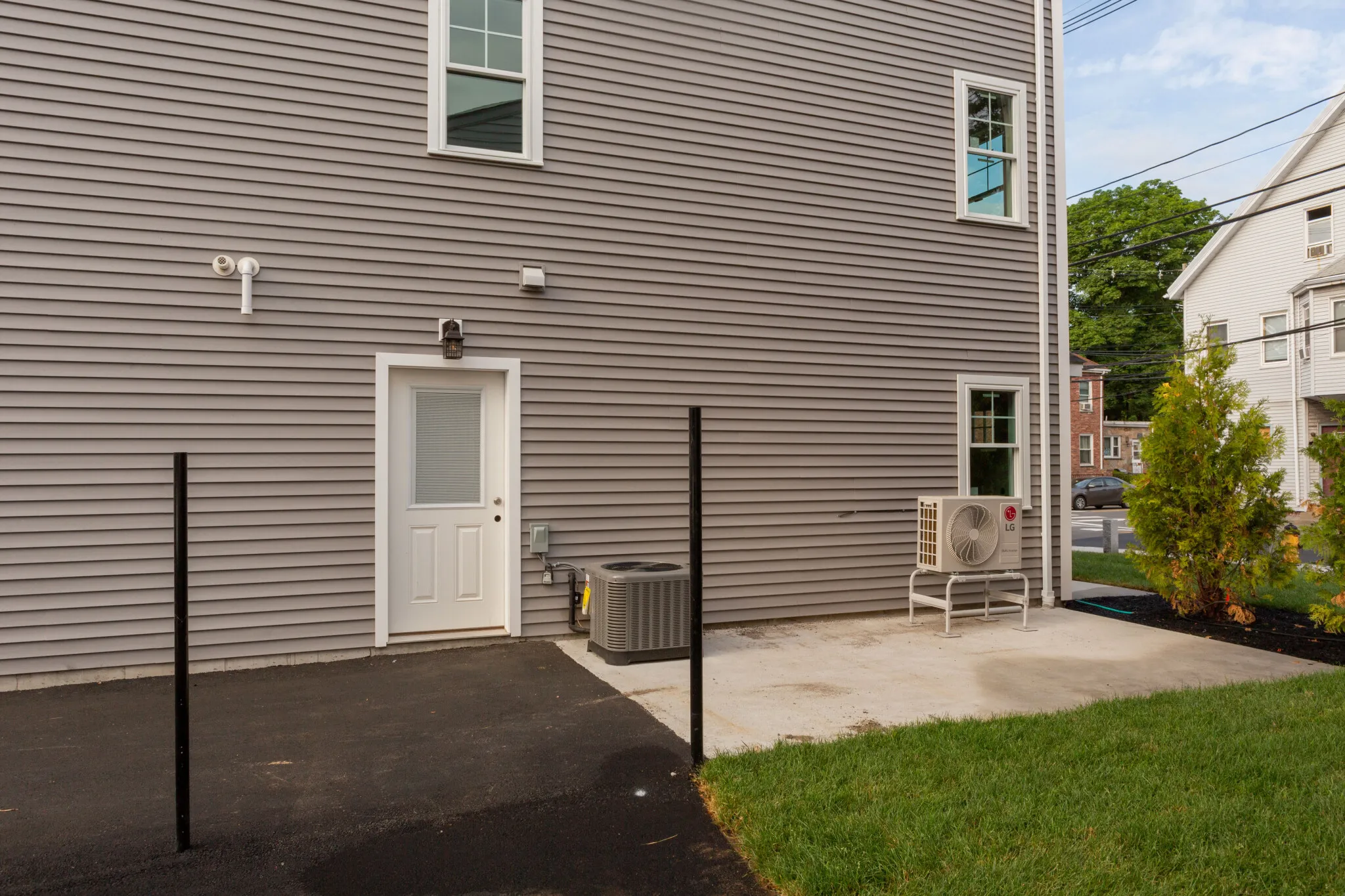 3 bed, 3.5 bath apartment for rent at 63 Bacon St Unit 2, Banks Square — photo 2 of 31